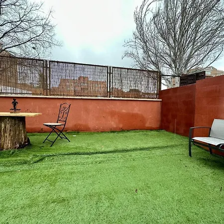 Fantástica casa con jardín-2